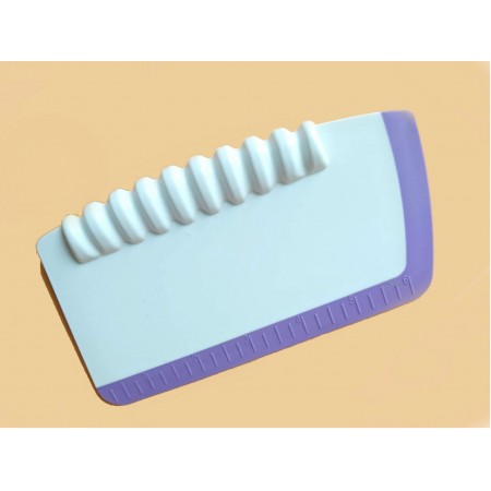 Шпатель кондитерський пластиковий із силіконовим покриттям по краю та розміткою 17.5 х 10 см