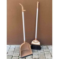 Совок зі щіткою коричневий 330 ТЕ