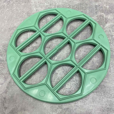 Форма для ліплення вареників пластикова кругла 14 отворів 25 см Харків