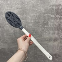 Щітка масажна силіконова з довгою ручкою для душу і ванни Titiz Plastik GP-152 сіра з білим
