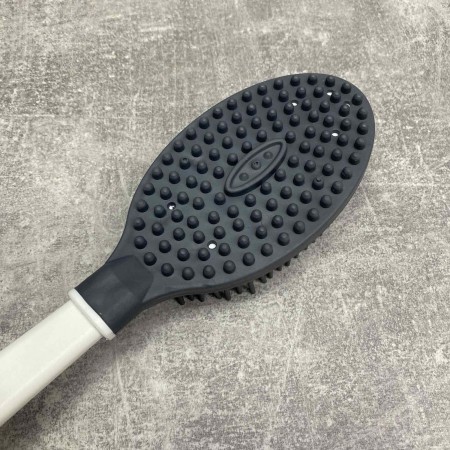 Щітка масажна силіконова з довгою ручкою для душу і ванни Titiz Plastik GP-152 сіра з білим