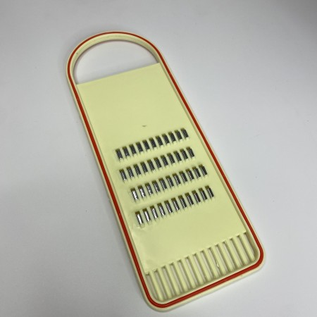 Терка для корейської моркви Frico FRU-286 молочна