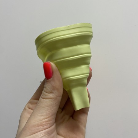 Лійка розкладна силіконова 7,5*5,5 см Frico FRU-196 зелений