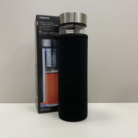 Пляшка із термоскла з подвійними стінками і кришкою в чохлі 450 мл Ardesto AR1345SS