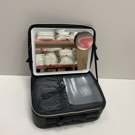 Косметичка-органайзер зі штучної шкіри з дзеркалом LED-підсвітка 9228 чорна