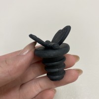 Пробка силіконова для пляшки "Butterfly" Stenson 50808 чорна