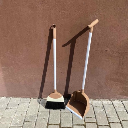 Совок зі щіткою для прибирання  330 ТЕ коричневий