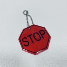 Світловідбиваючий брелок "Stop" Stenson 38443-1 червоний