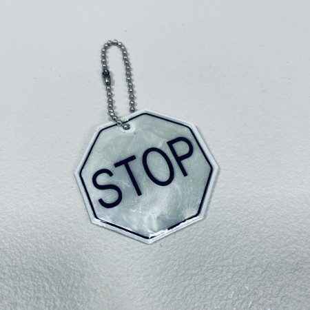 Світловідбиваючий брелок "Stop" Stenson 38443-1 сірий