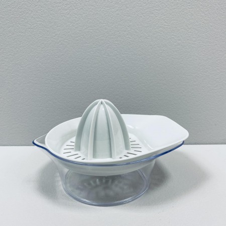 Соковижималка пластикова 200 мл Алеана 171026 біла троянда