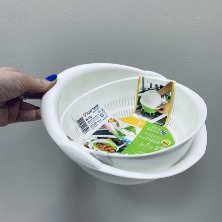Друшляк з мискою пластиковий 24,3*22,2*10,2 см 1,8 л Ucsan Plastik M-223 білий