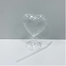 Келих скляний для коктейлів "Серце" зі скляною трубочкою 230 мл A-Plus 3251