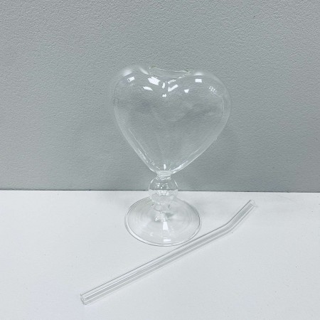 Келих скляний для коктейлів "Серце" зі скляною трубочкою 230 мл A-Plus 3251