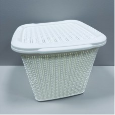 Корзина пластикова з кришкою 30,5*32*25 см 15 л Ucsan Plastik М-071 біла