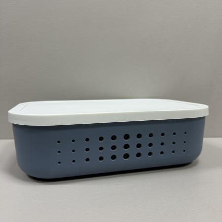 Корзина пластикова з кришкою 26,9х18,7х8 см 3,2 л Lova Plastik LV-352 блакитна