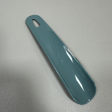 Ложка для взуття пластикова 17,8*3,8 см Алеана 124090 сизо-блакитна