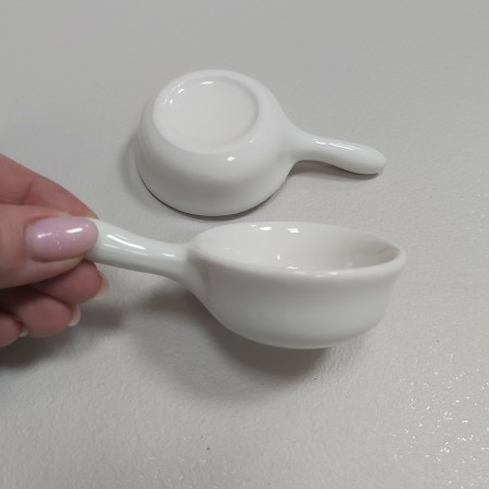 Салатник-соусник з ручкою порцеляновий "Білий дім" d-6 см Olens 102-1111