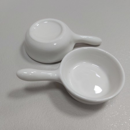 Салатник-соусник з ручкою порцеляновий "Білий дім" d-6 см Olens 102-1111