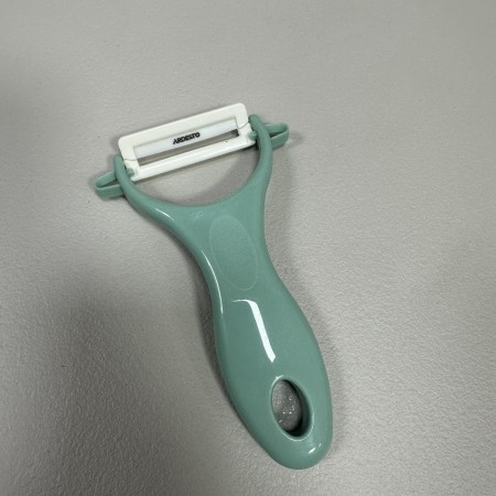 Овочечистка керамічна горизонтальна Ardesto Fresh AR2101GE світло-зелена