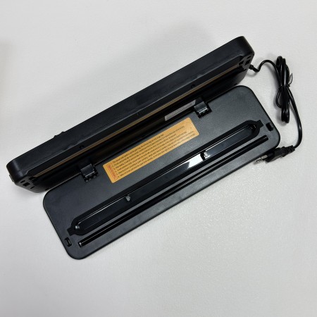 Пакувальник продуктів вакуумний A-Plus VC-384