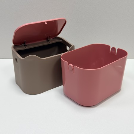 Контейнер для сміття пластиковий настільний 18,5х13х13,5 см Stenson R42100 коричневий з рожевим