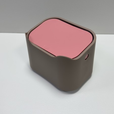 Контейнер для сміття пластиковий настільний 18,5х13х13,5 см Stenson R42100 коричневий з рожевим