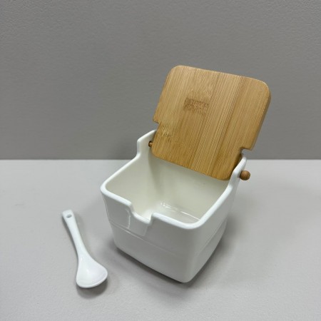 Банка керамічна квадратна з бамбуковою кришкою і ложкою 280 мл 9,5х9,5х8,7 см Interos Grazie PJ03772 біла