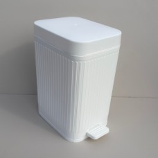 Контейнер для сміття пластиковий з педалькою 18,5х25х33 см Elif Plastik TP-813 білий