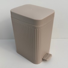 Контейнер для сміття пластиковий з педалькою 18,5х25х33 см Elif Plastik TP-813 бежевий