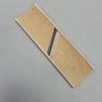 Тертка для корейської моркви дерев'яна 27х8,2х1,5 см 8888-25