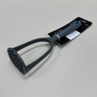 Картоплем'ялка нейлонова з пластиковою ручкою довжина 29 см Lessner 10286 сіра
